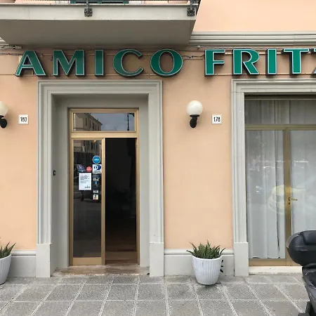 Amico Fritz 3*